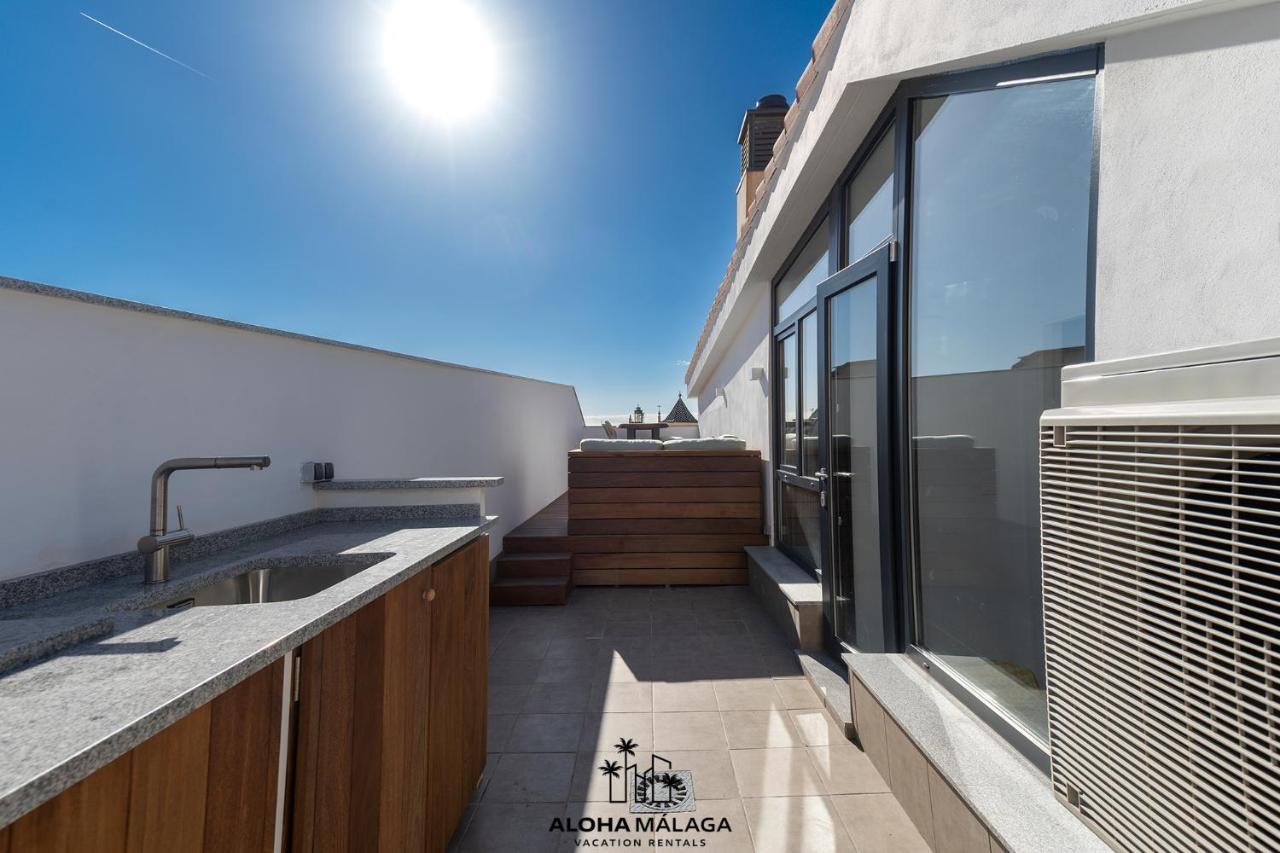 Luxury Duplex With Pool And Padel Court In Town Apartman Málaga Kültér fotó